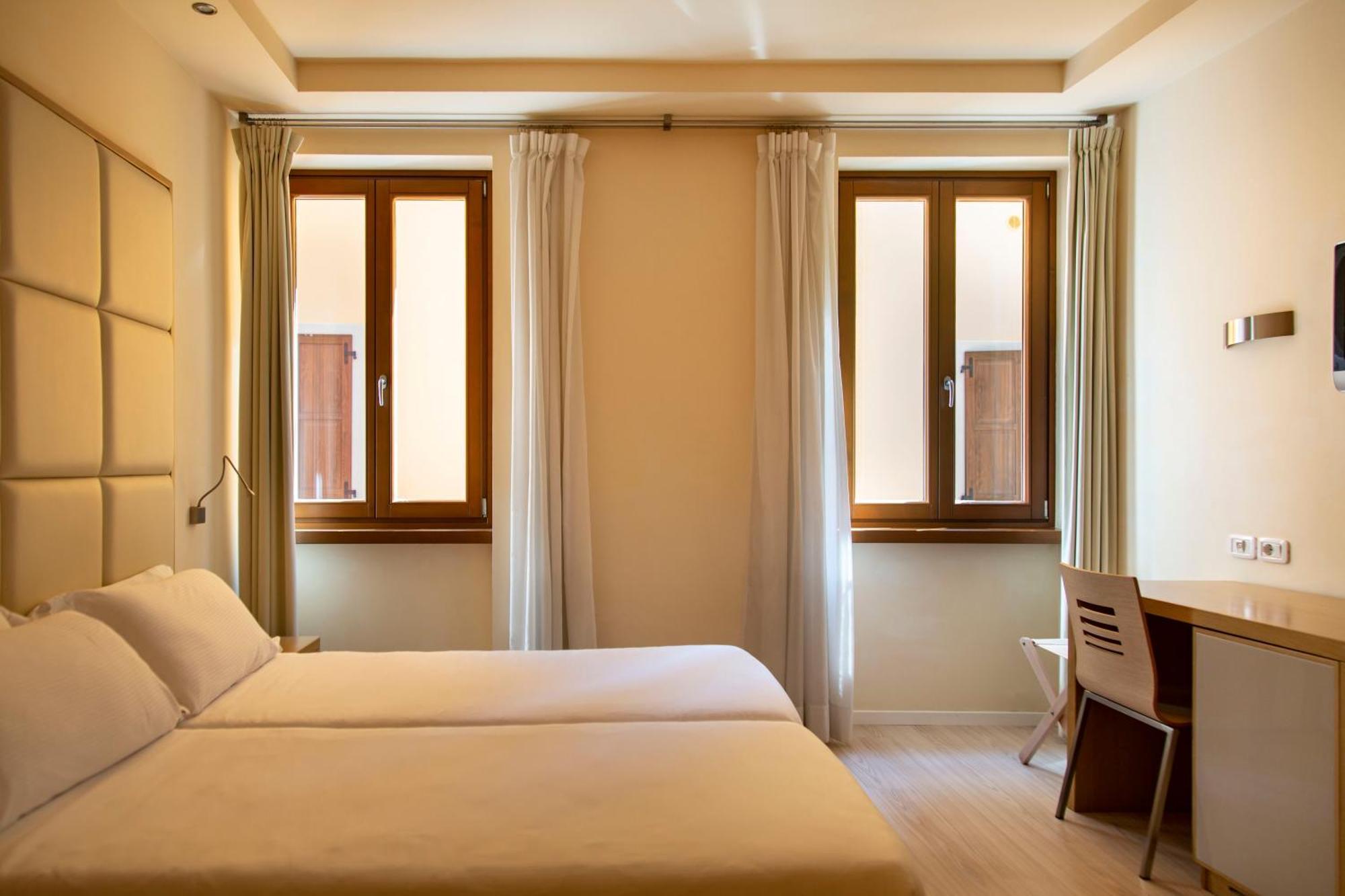 Hotel Antico Borgo Riva del Garda Room photo