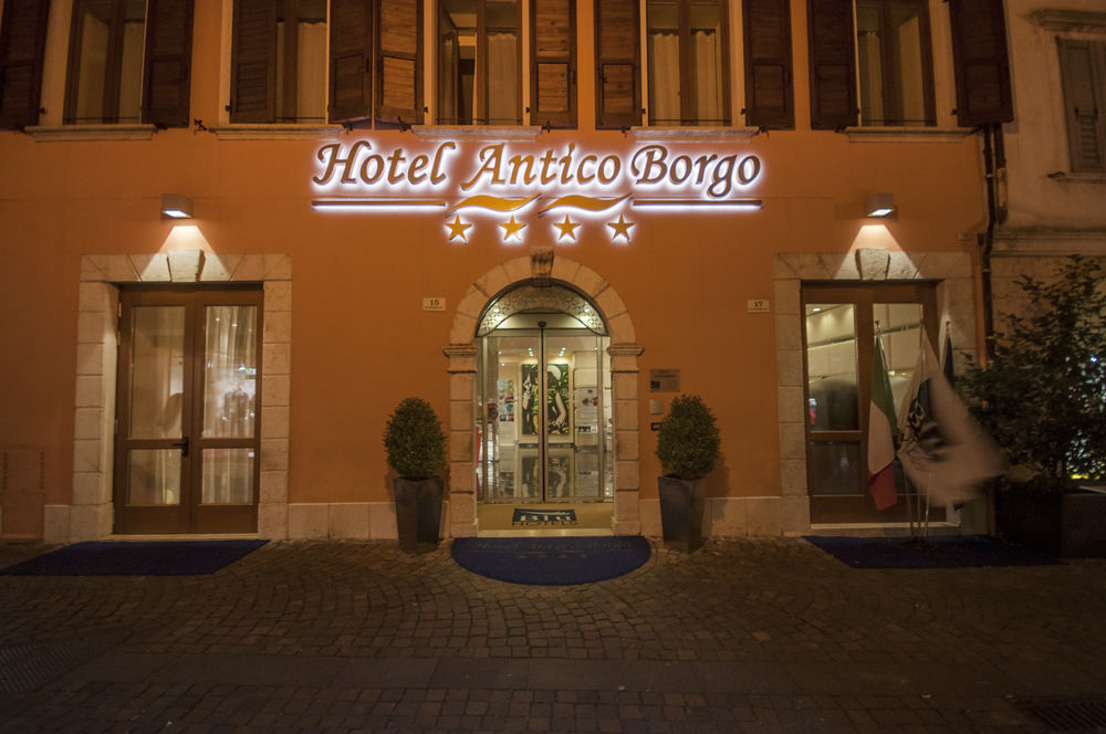 Hotel Antico Borgo Riva del Garda Exterior photo